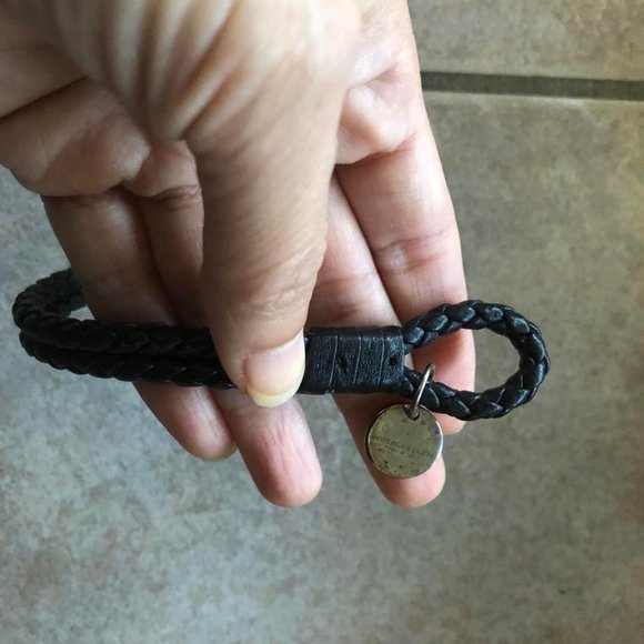 BOTTEGA VENETA Intrecciato Bracelet Black Leather/Silver. Authentic - Picture 6 of 6